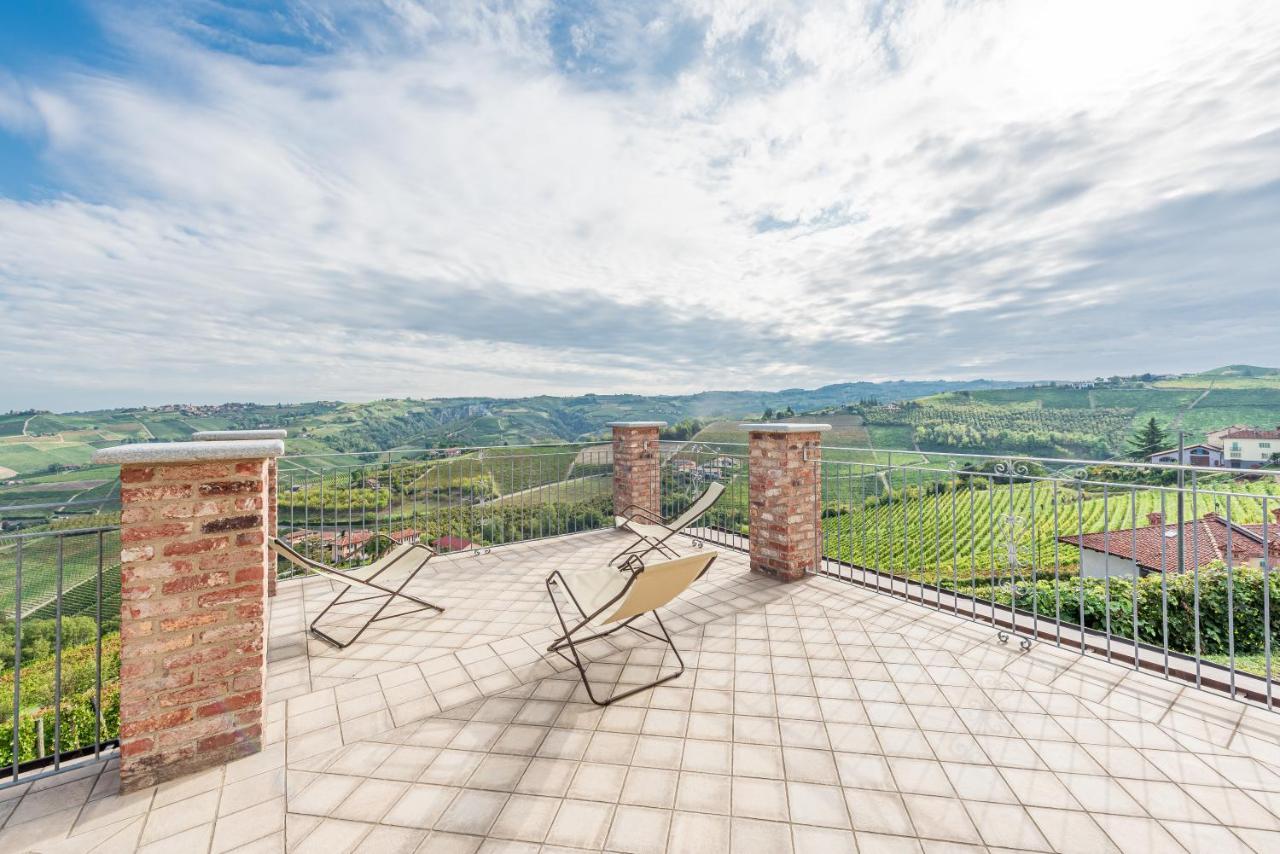 Villa Bricco Paglieri, Entire Villa Alba  Eksteriør bilde
