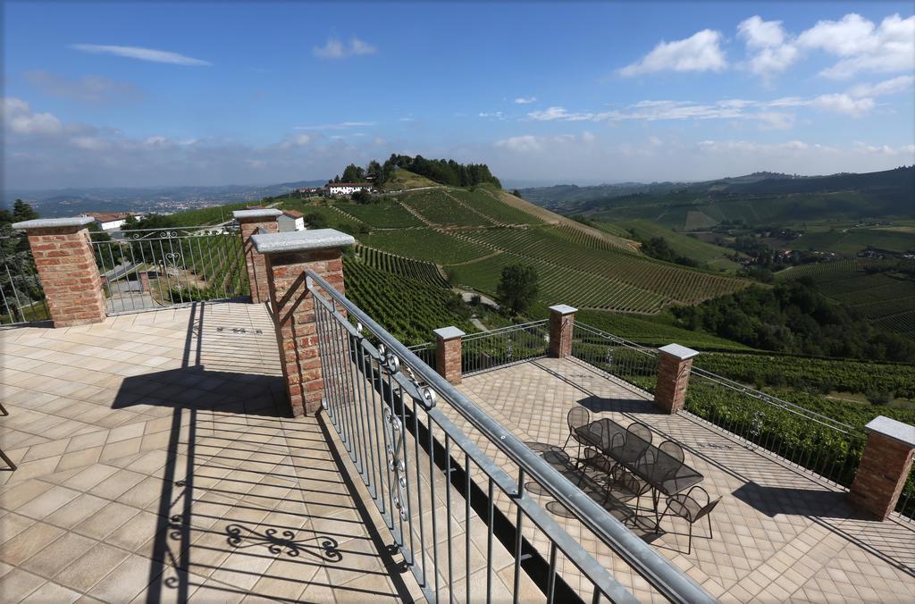 Villa Bricco Paglieri, Entire Villa Alba  Eksteriør bilde